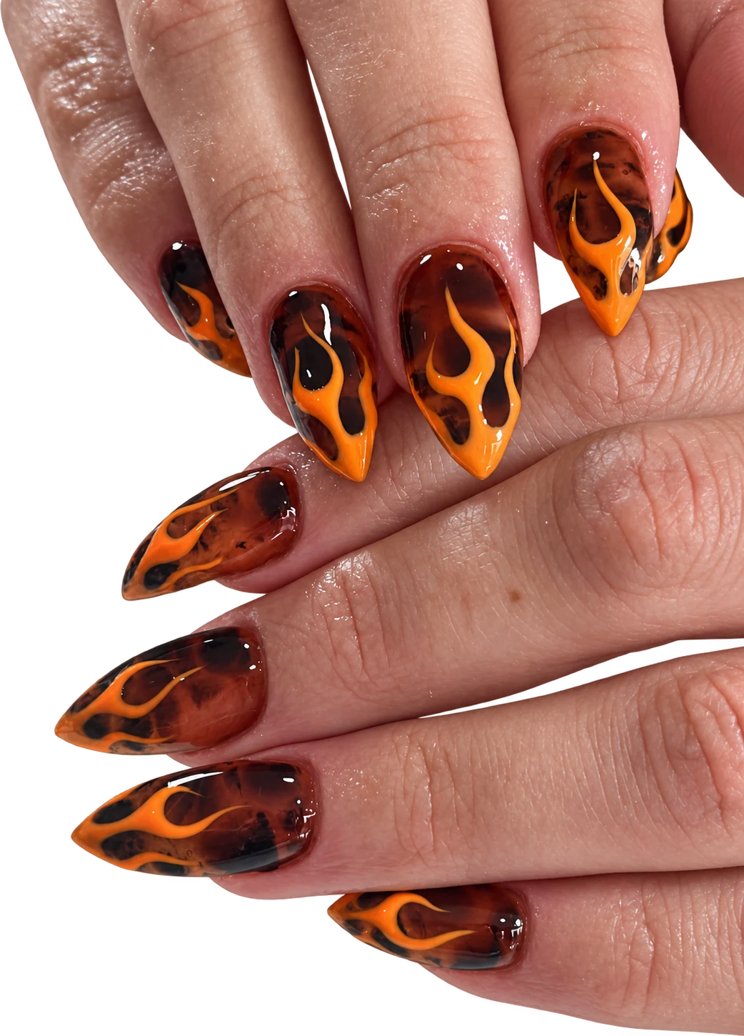 Ongles effet écaille avec flammes orange en relief